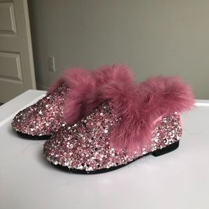 💕HP💕Toddler Girls size 9 sparkle shoe.